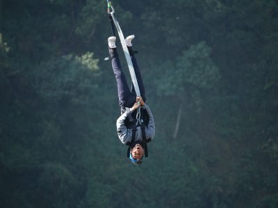 bungee-jumping bungee-jumping